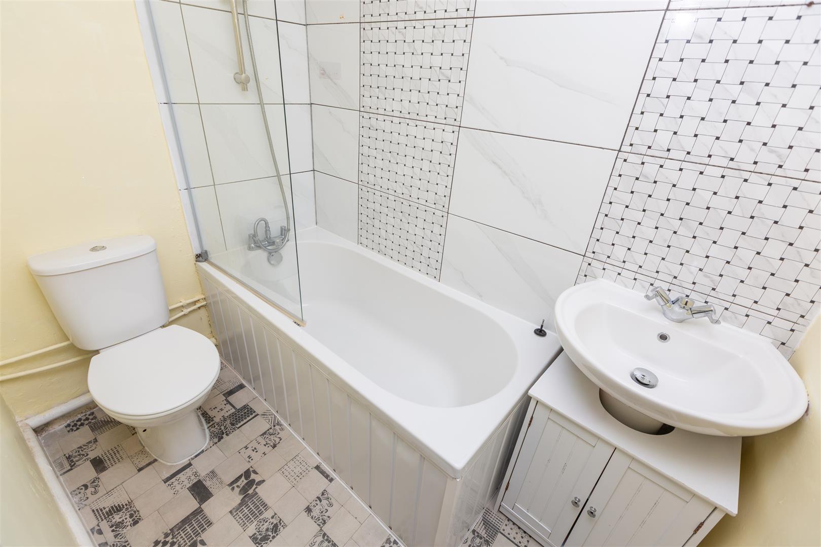 Pentregethin Road, Cwmbwrla, Swansea, SA5 8BA